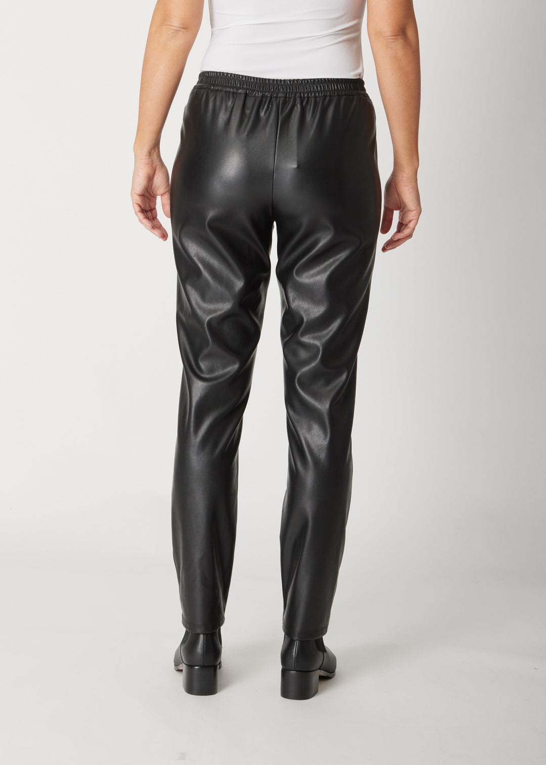 Vegan Leisure Pant - Black - 27065