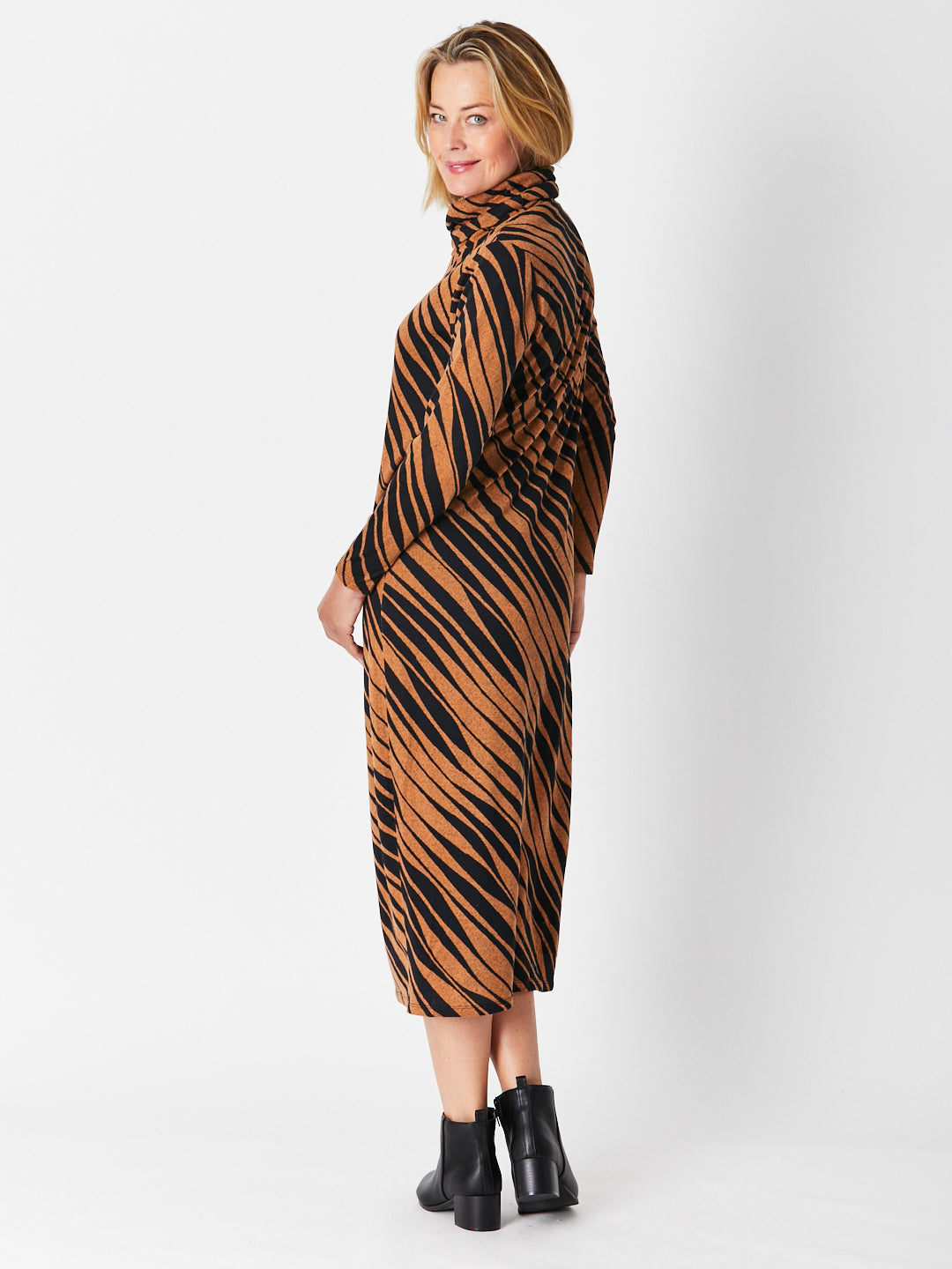 PRINT MAXI DRESS- TOFFEE/BLACK 29609 - SW