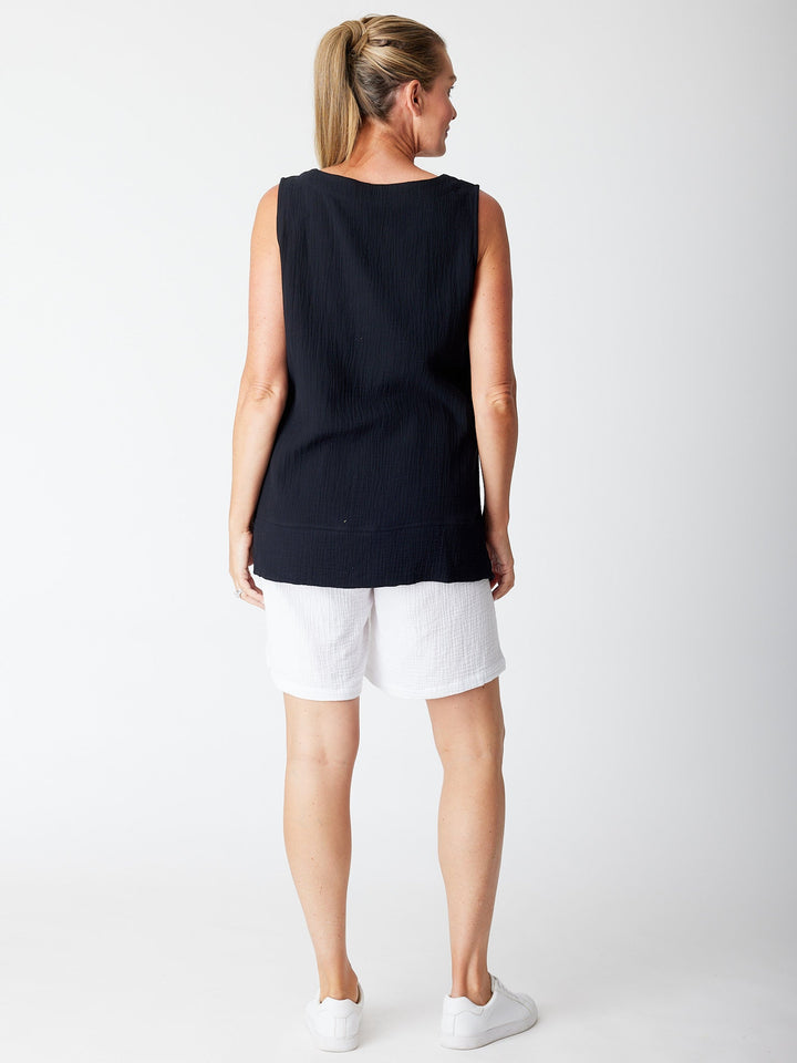 Bonded Vee Sleeveless -Black 30512