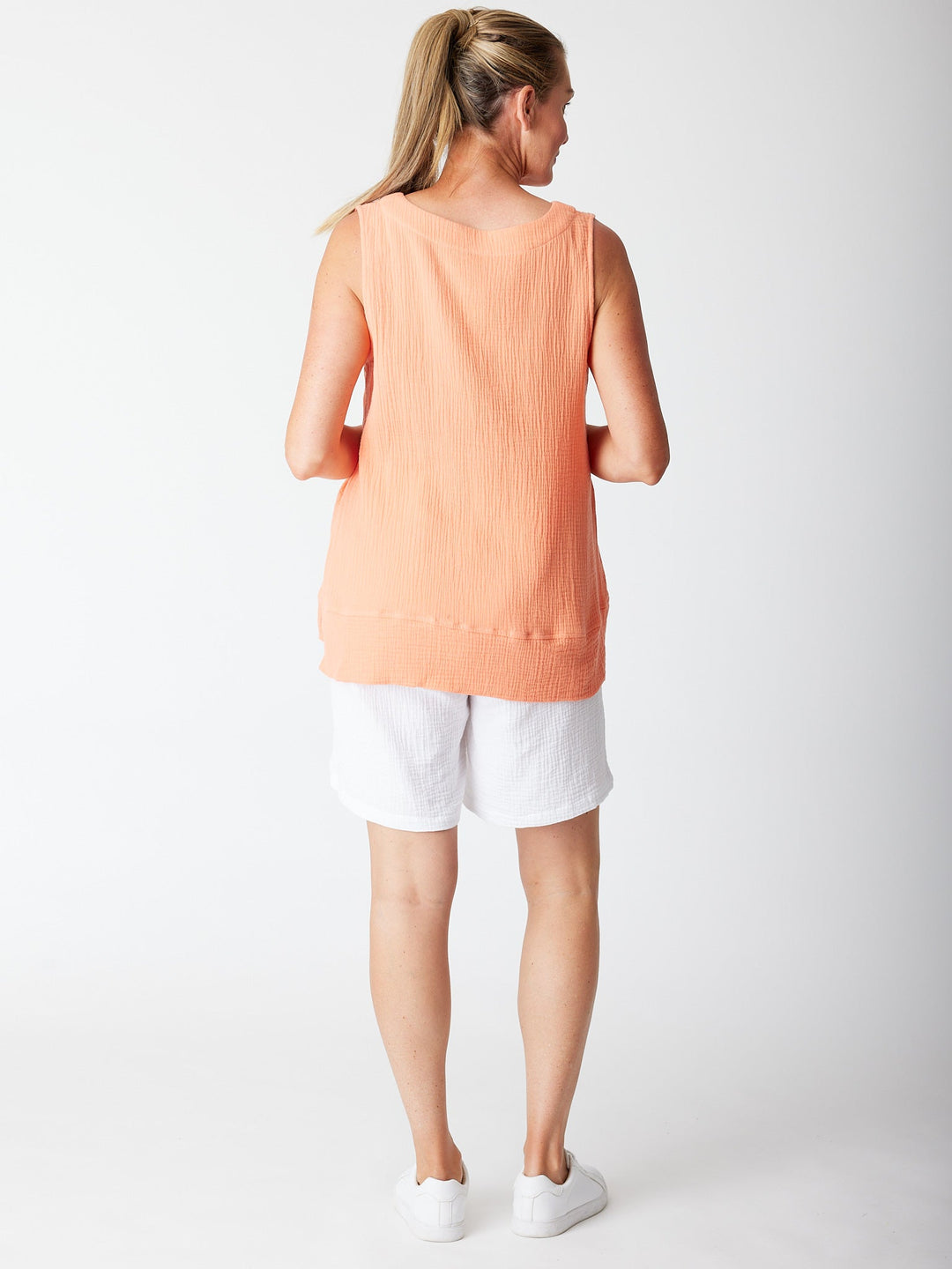 Bonded Vee Sleeveless Coral -30512
