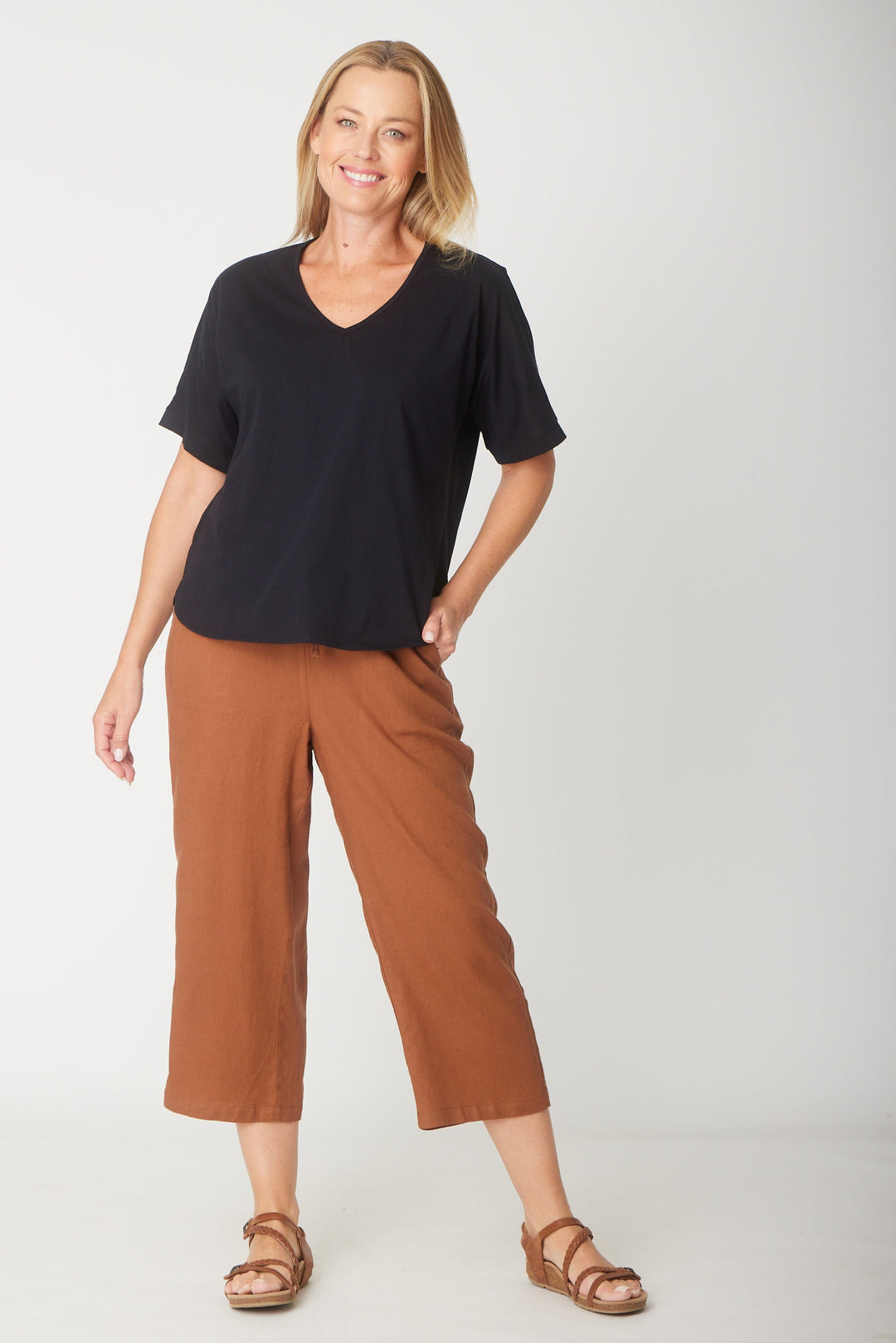Relaxed Cotton Summer V Tee - Black - 31637