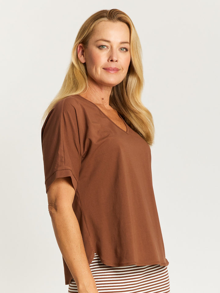 Relaxed  Cotton Summer V Tee - Mahogany - 31637