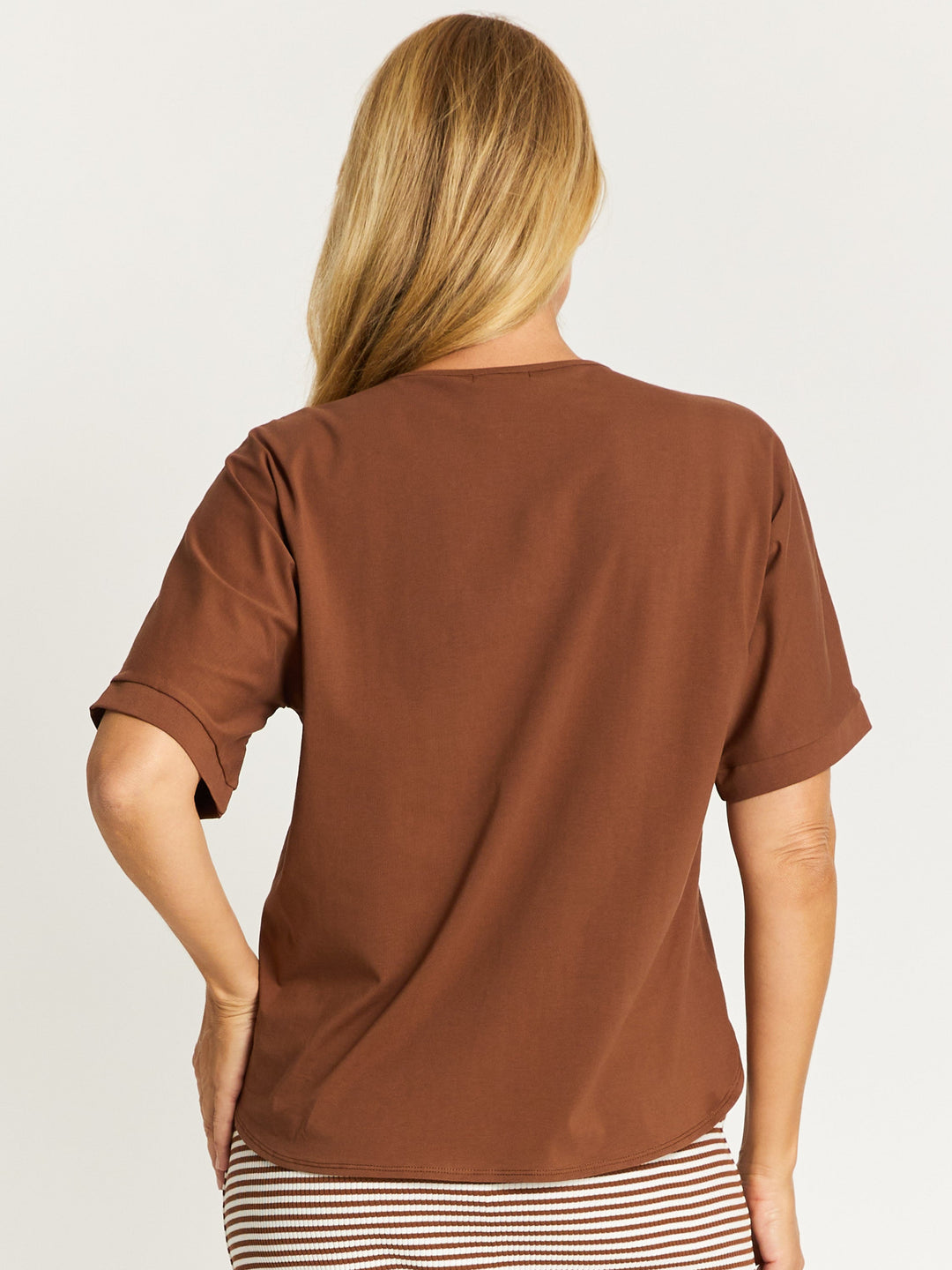 Relaxed  Cotton Summer V Tee - Mahogany - 31637