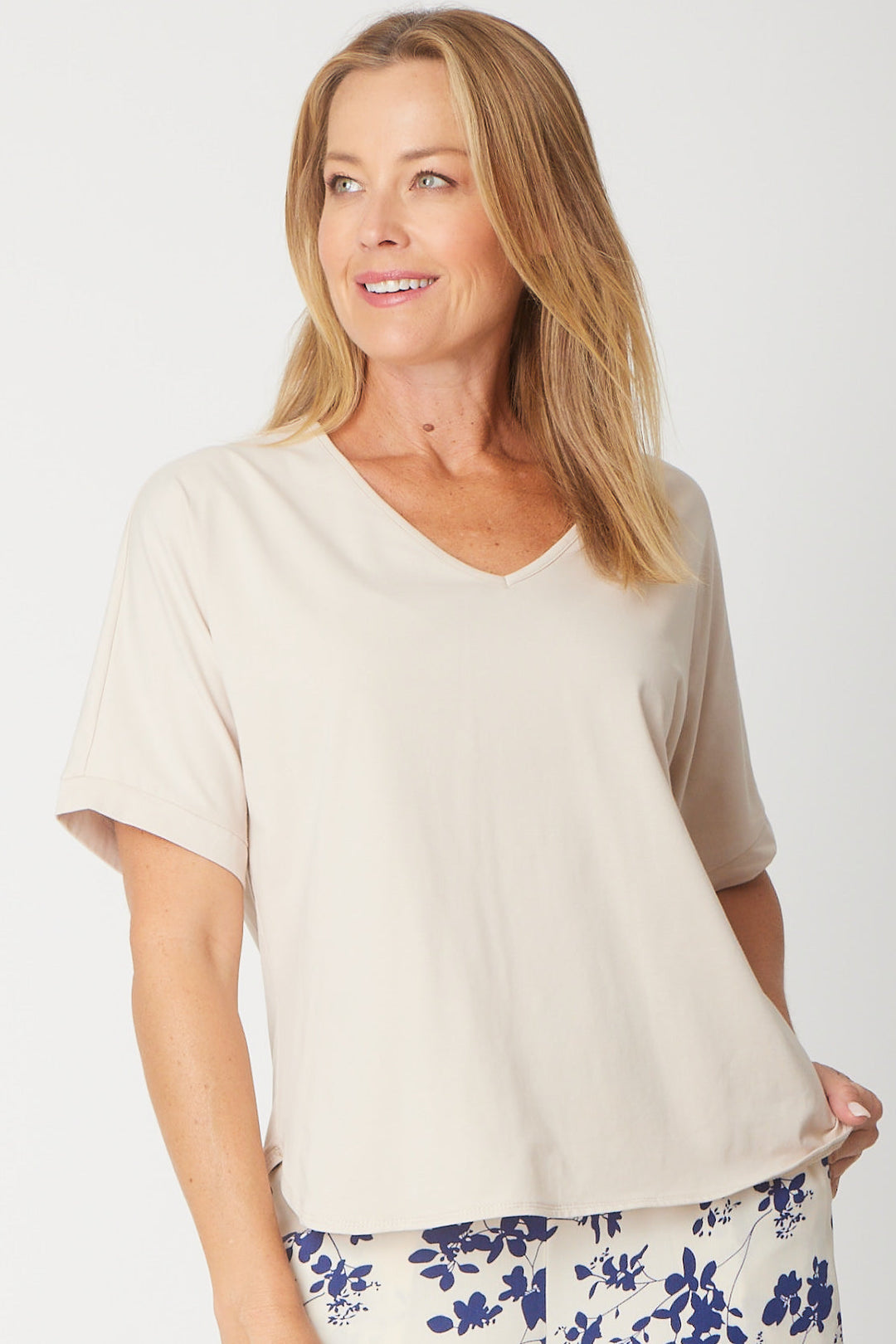 Relaxed Cotton Summer V Tee - Straw - 31637