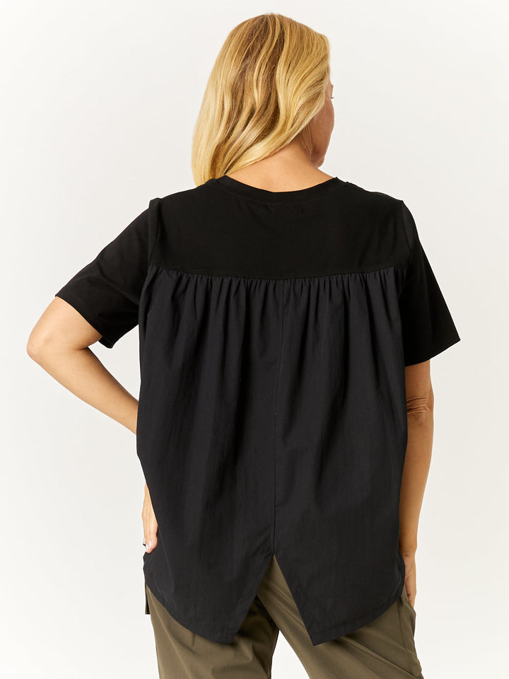 Korea Gathered Top - Black - 32563