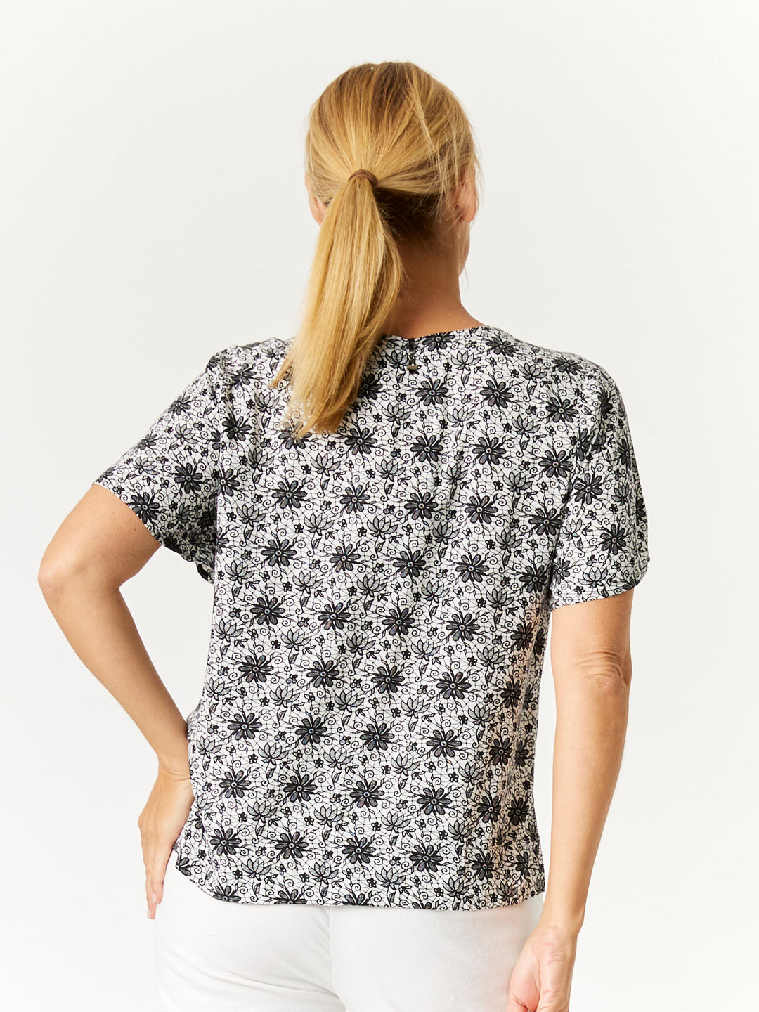 Vee Flutter Print Shirt -White/Black - 32765