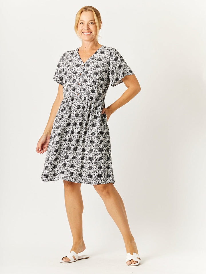 Vee Flutter Sunshine Dress - White/Black - 32768