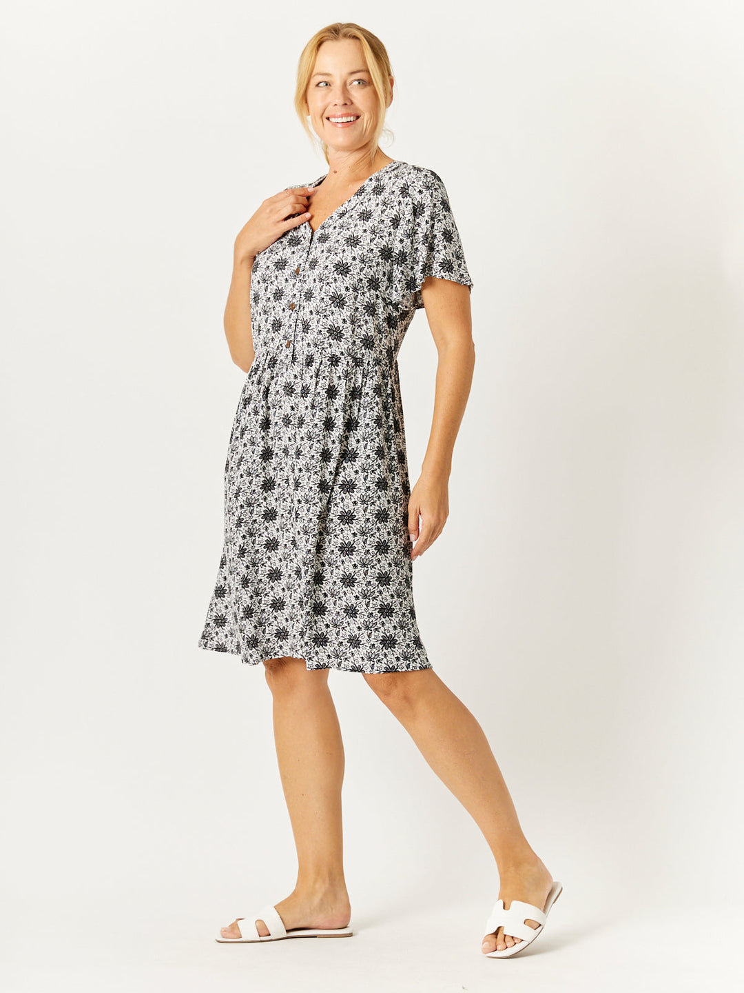Vee Flutter Sunshine Dress - White/Black - 32768